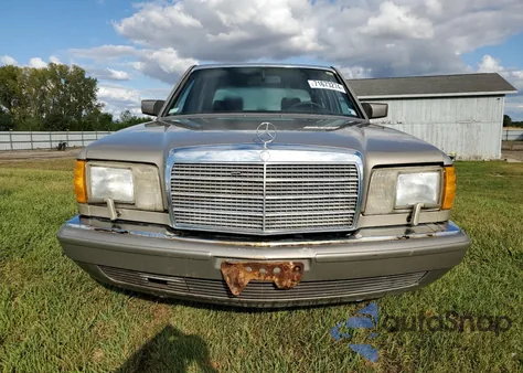 1986 Mercedes-Benz 420 Sel из США, поврежденный, VIN WDBCA35D2GA246302